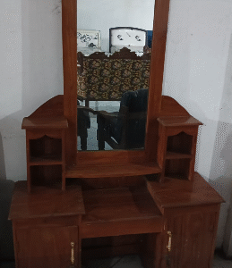 Bupet Rias / Meja Rias